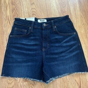 Wrangler Bailey High Rise shorts 5/28